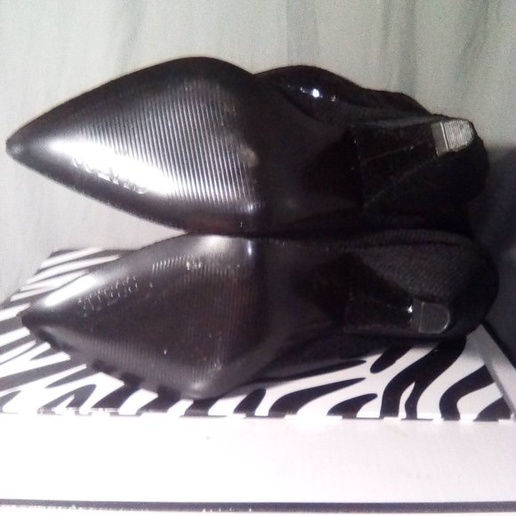 New Guess Nakittan Women's Black velvet Sparkle chunk Heel Mid Boots, Size  9M - Picture 3 of 4